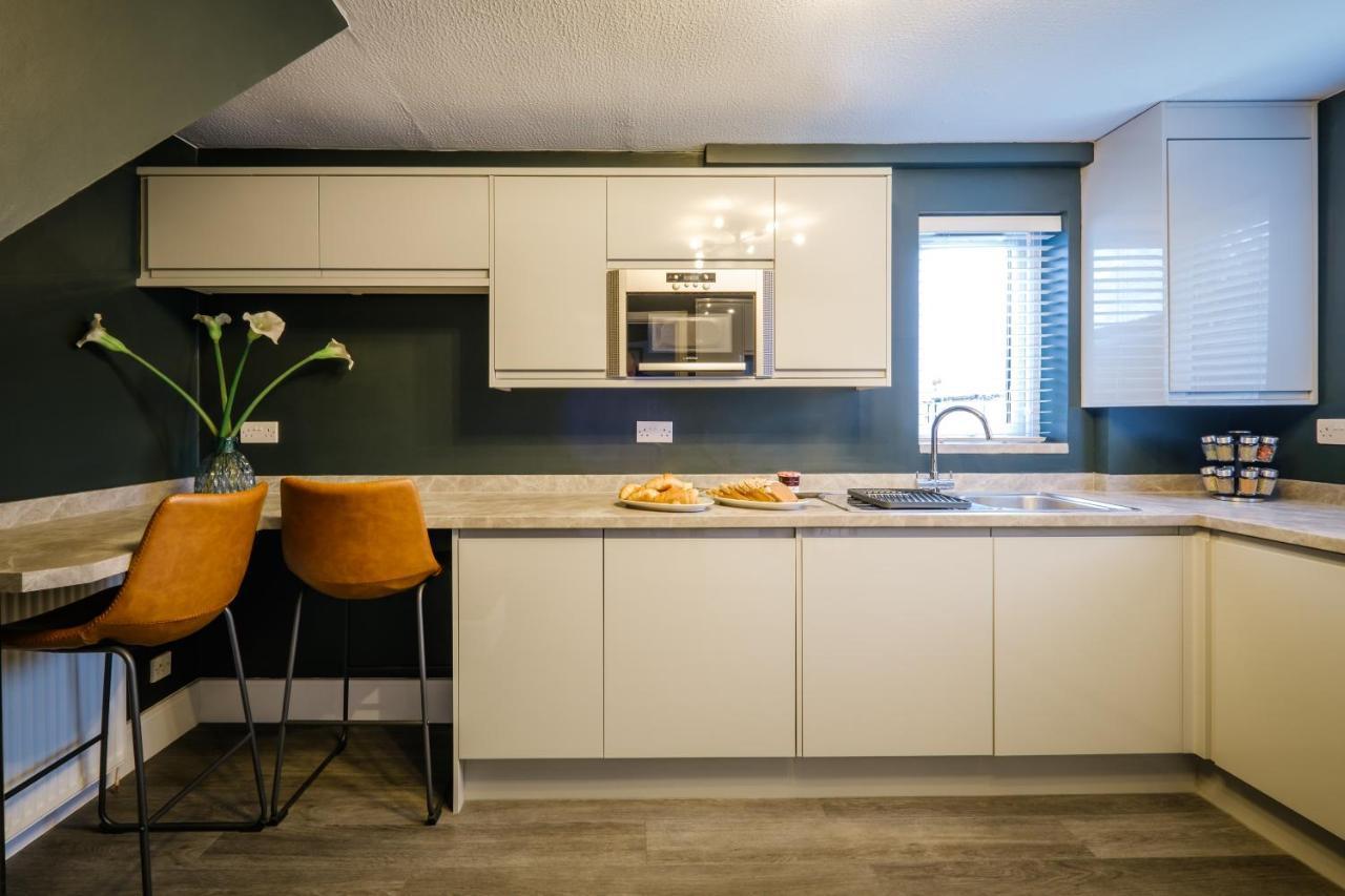 Rockside - Luxury 1 Bedroom Home With Hot Tub, Central Location, Parking And Pet Friendly Windermere Extérieur photo