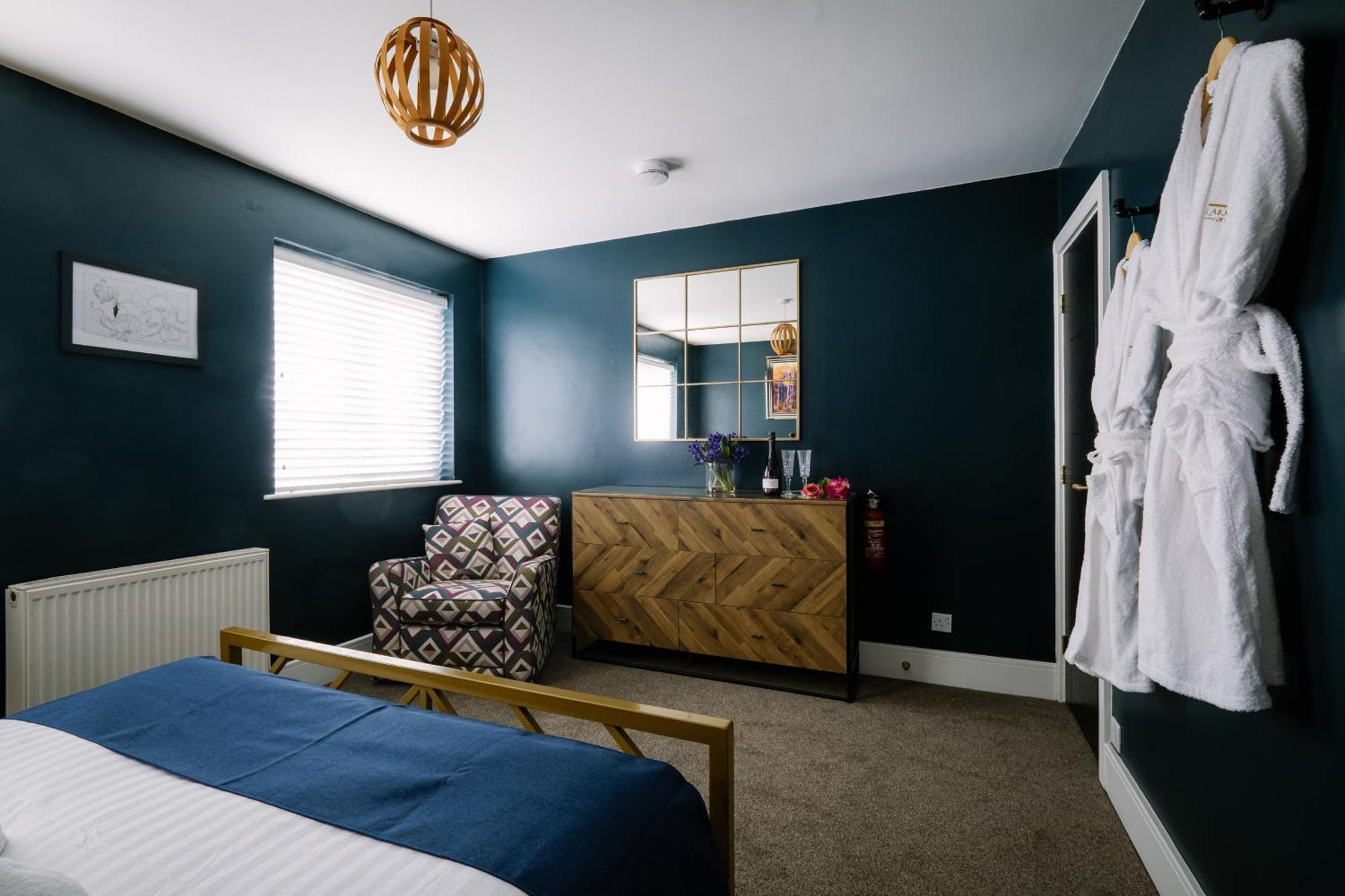Rockside - Luxury 1 Bedroom Home With Hot Tub, Central Location, Parking And Pet Friendly Windermere Extérieur photo