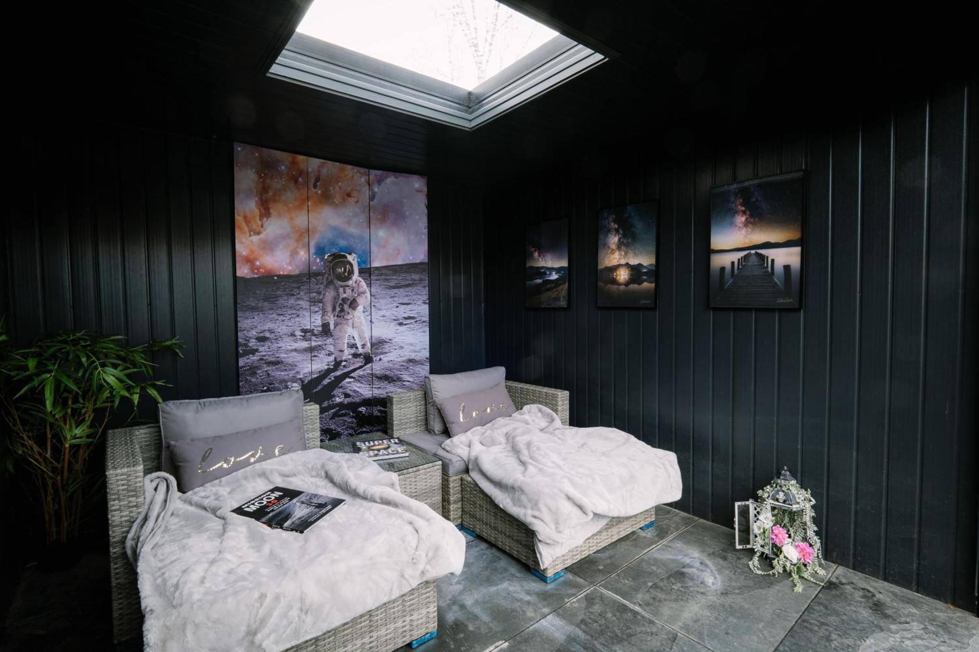 Rockside - Luxury 1 Bedroom Home With Hot Tub, Central Location, Parking And Pet Friendly Windermere Extérieur photo